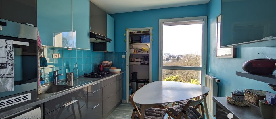 Appartement 6 pièces de 100 m² à Quimper (29000)