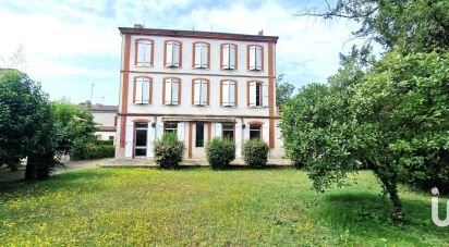 Building in Castelsarrasin (82100) of 400 m²