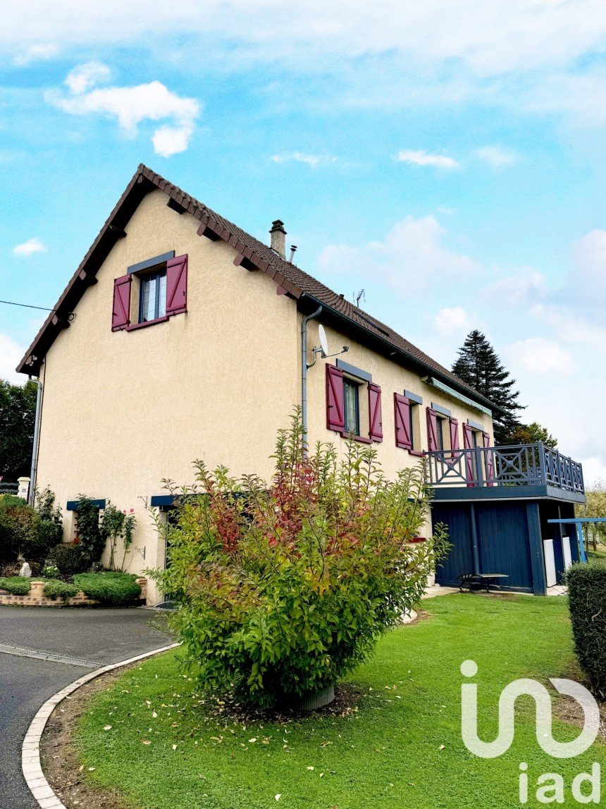 Maison traditionnelle 9 pièces de 179 m² à Échauffour (61370)