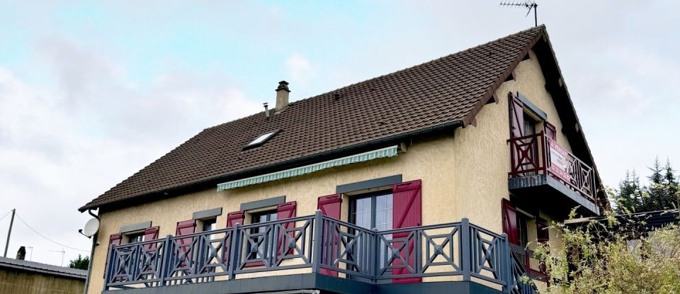 Traditional house 9 rooms of 179 m² in Échauffour (61370)