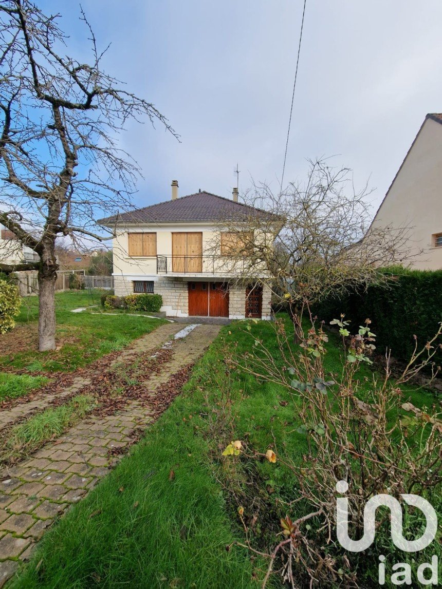 Maison 3 pièces de 67 m² à Breuillet (91650)