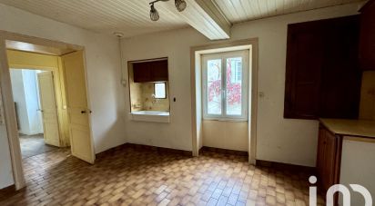 Village house 6 rooms of 127 m² in Ronsenac (16320)