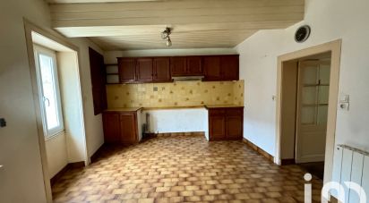 Village house 6 rooms of 127 m² in Ronsenac (16320)