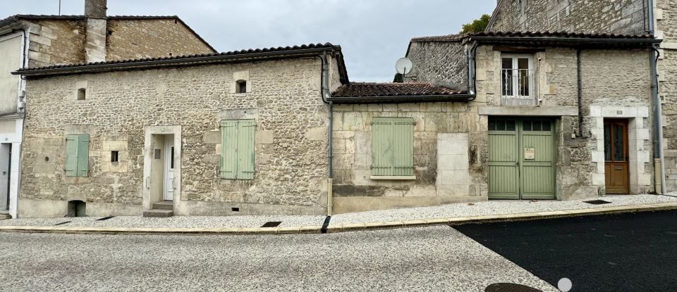 Maison de village 6 pièces de 127 m² à Ronsenac (16320)