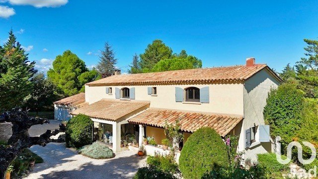 Maison de campagne 5 pièces de 225 m² à Lussan (30580)