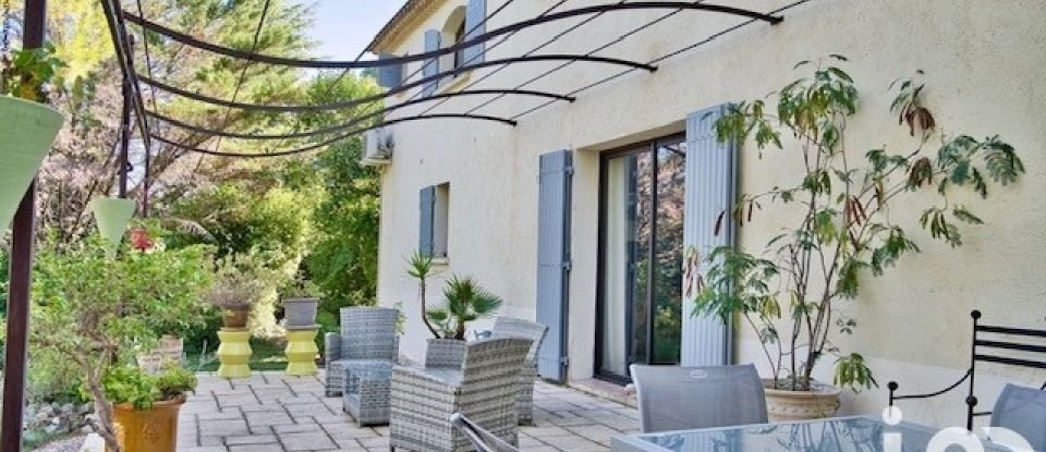 Maison de campagne 5 pièces de 225 m² à Lussan (30580)