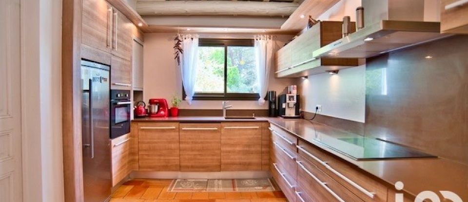 Maison de campagne 5 pièces de 225 m² à Lussan (30580)