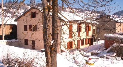 Lodge 12 rooms of 336 m² in Camurac (11340)