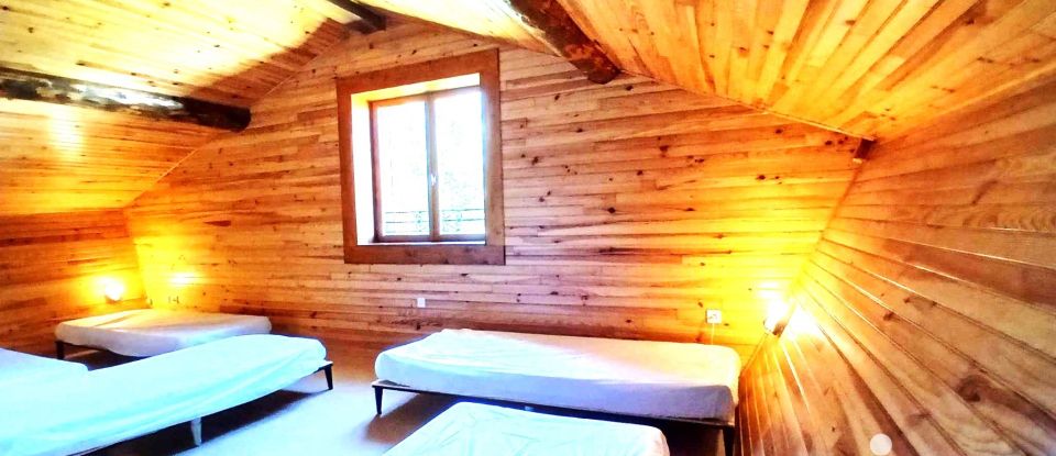 Lodge 12 rooms of 336 m² in Camurac (11340)