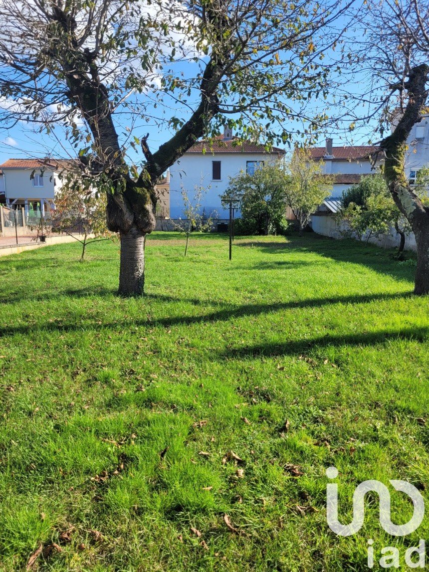 Maison traditionnelle 3 pièces de 70 m² à Riorges (42153)