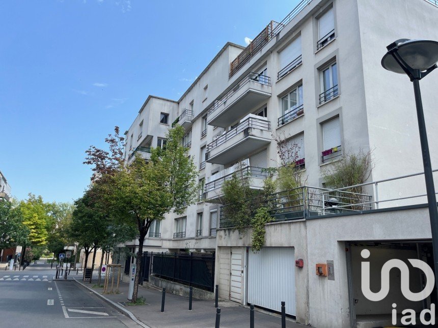 Apartment 2 rooms of 45 m² in Saint-Denis (93200)