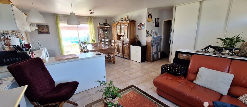 House 5 rooms of 90 m² in Saint-Magne-de-Castillon (33350)