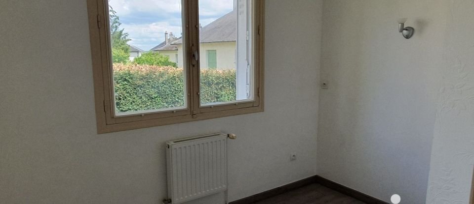 House 5 rooms of 100 m² in MONTRICHARD (41400)