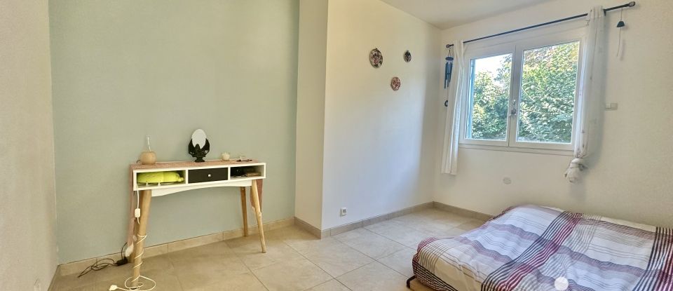 Maison 5 pièces de 105 m² à Mus (30121)