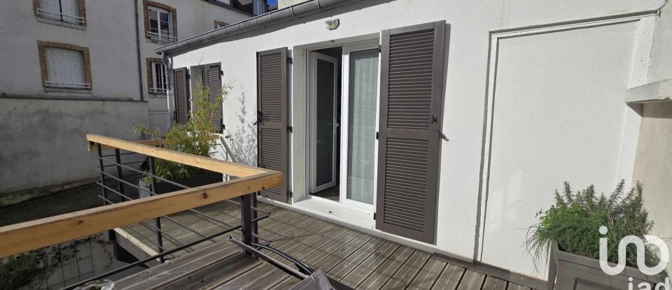 Town house 6 rooms of 131 m² in Orléans (45000)