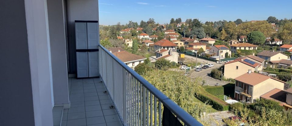 Apartment 4 rooms of 70 m² in Rillieux-la-Pape (69140)