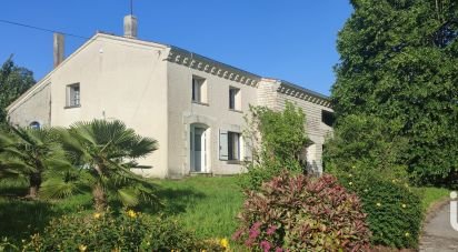 Country house 7 rooms of 257 m² in Chérac (17610)