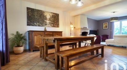 Traditional house 6 rooms of 150 m² in Saint-Jean-de-la-Ruelle (45140)