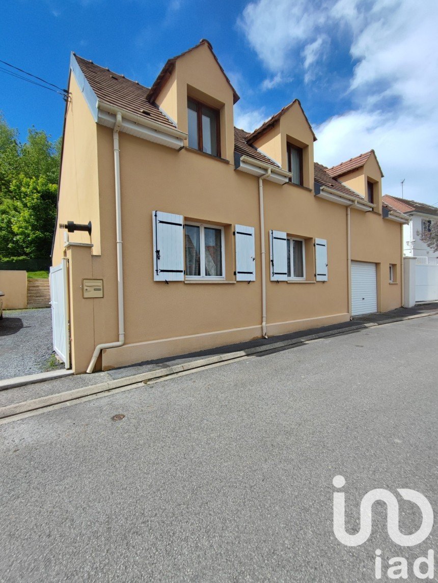 Maison 5 pièces de 96 m² à Janville (60150)