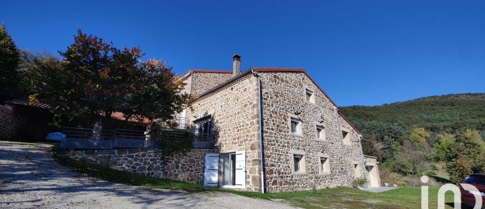 Ferme 9 pièces de 326 m² à Saint-Appolinard (42520)