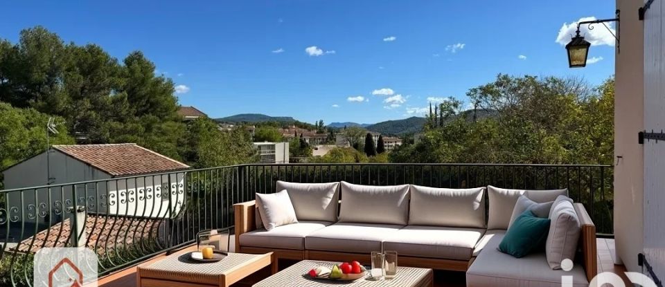 Maison d’architecte 8 pièces de 229 m² à Aix-en-Provence (13100)