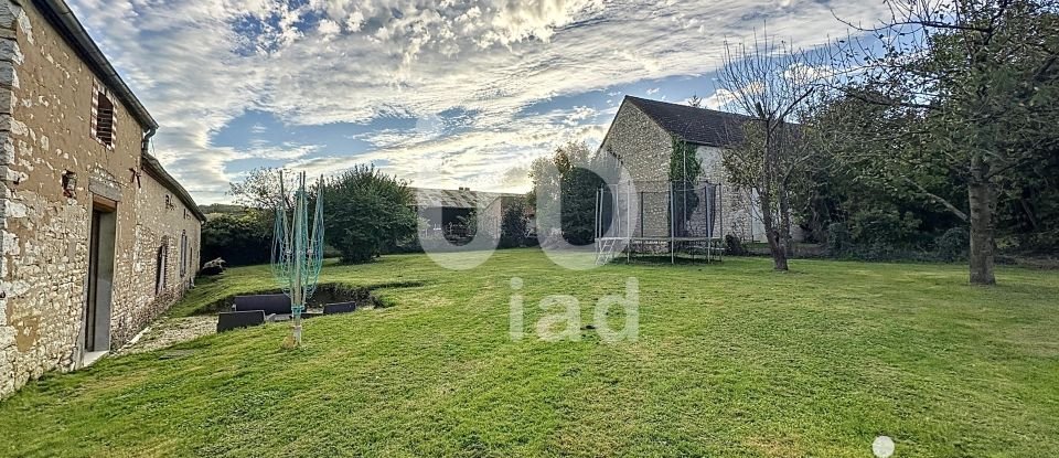 Maison traditionnelle 6 pièces de 230 m² à Poilly-sur-Tholon (89110)