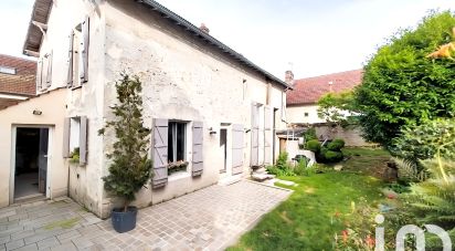 Maison de village 6 pièces de 135 m² à Aincourt (95510)