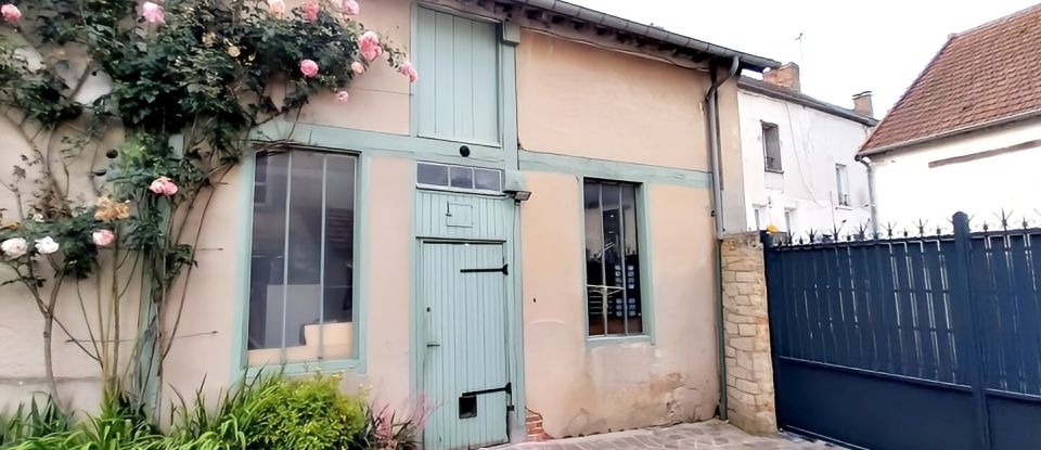 Village house 6 rooms of 135 m² in Aincourt (95510)