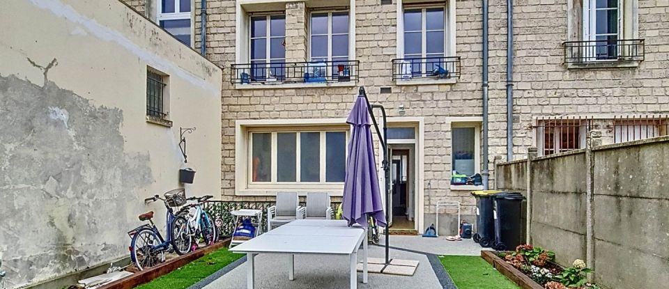 Town house 8 rooms of 155 m² in Les Andelys (27700)