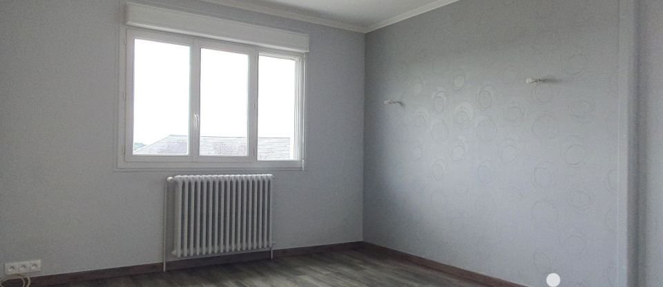 House 5 rooms of 100 m² in MONTRICHARD (41400)