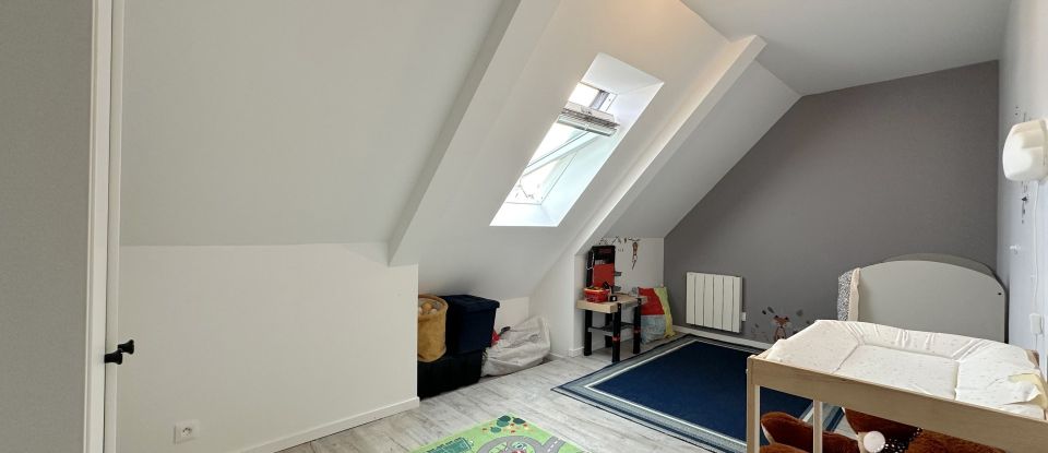 Maison 5 pièces de 140 m² à La Chapelle-en-Serval (60520)