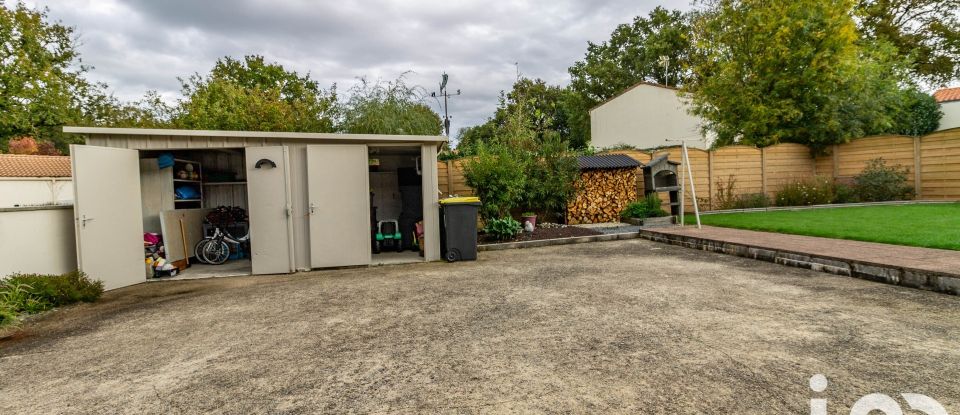 Maison traditionnelle 5 pièces de 88 m² à Beaulieu-sous-la-Roche (85190)