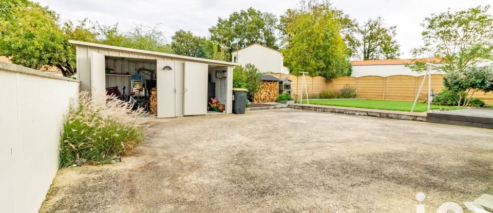 Maison traditionnelle 5 pièces de 88 m² à Beaulieu-sous-la-Roche (85190)