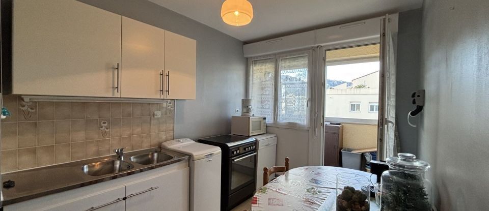 Duplex 4 rooms of 85 m² in Marseille (13008)