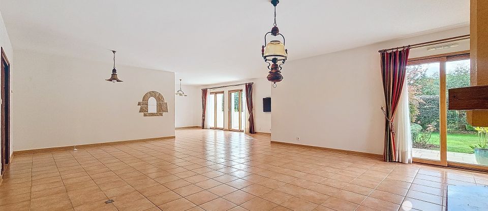 Maison 9 pièces de 271 m² à Pont-Aven (29930)