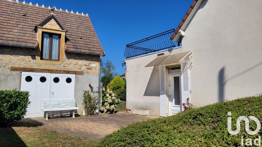 Maison de ville 5 pièces de 102 m² à Le Châtelet (18170)