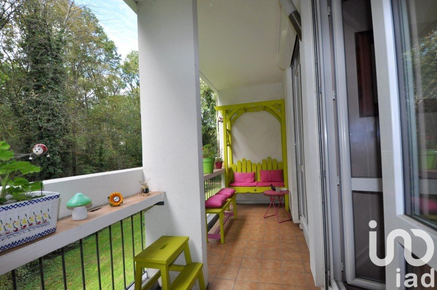 Apartment 5 rooms of 104 m² in Saint-Michel-sur-Orge (91240)