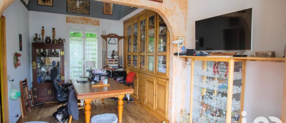 Traditional house 3 rooms of 72 m² in Créteil (94000)