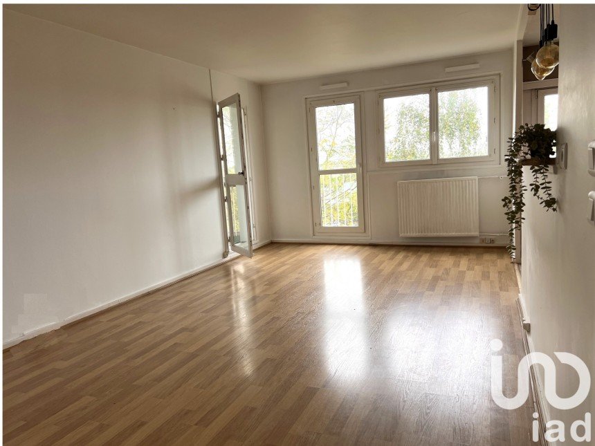 Apartment 3 rooms of 73 m² in Plaisir (78370)