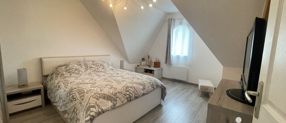 Maison 6 pièces de 137 m² à Tourgéville (14800)