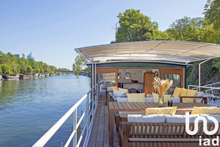 House boat 6 rooms of 180 m² in Paris (75016)