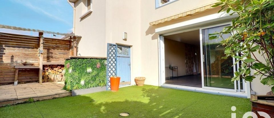 House 6 rooms of 121 m² in Pontcarré (77135)