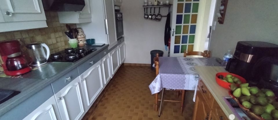 Traditional house 5 rooms of 102 m² in Sainte-Jamme-sur-Sarthe (72380)