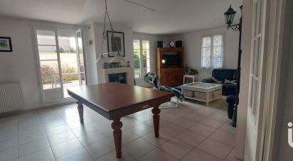 Pavilion 8 rooms of 230 m² in Bailly-Romainvilliers (77700)