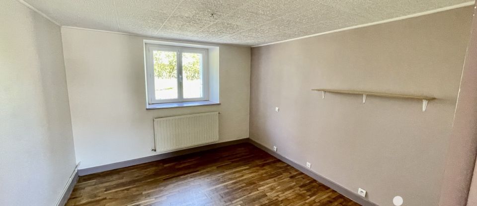 Longère 7 pièces de 130 m² à Loudéac (22600)