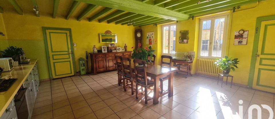 House 7 rooms of 160 m² in Rouez (72140)