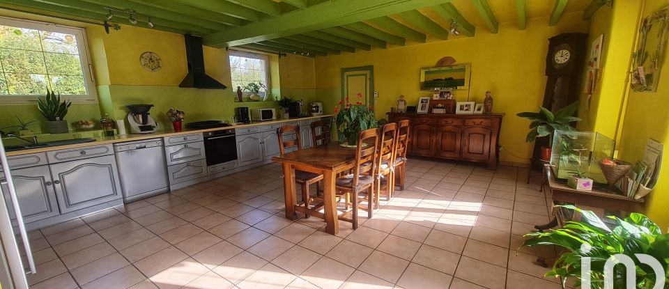 House 7 rooms of 160 m² in Rouez (72140)