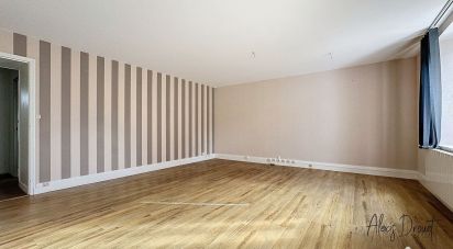 Maison 8 pièces de 203 m² à Brix (50700)