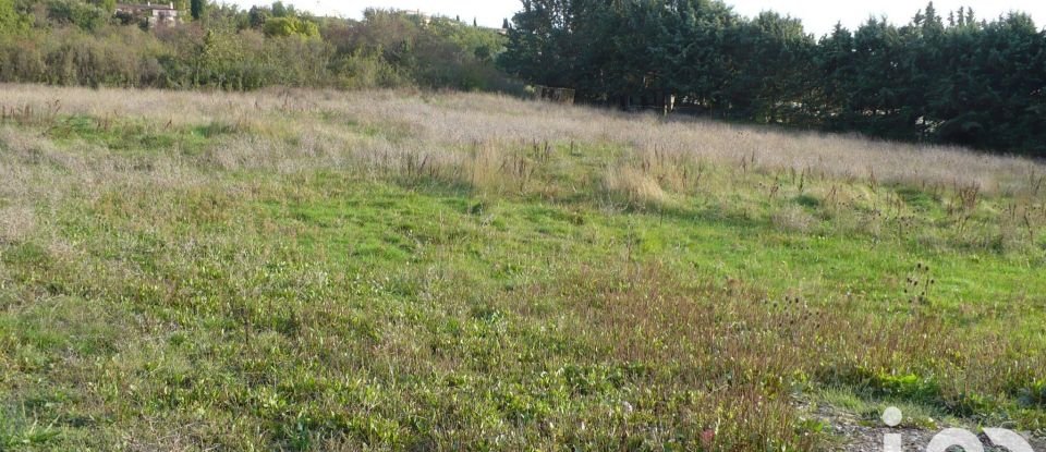 Land of 828 m² in Pierrevert (04860)