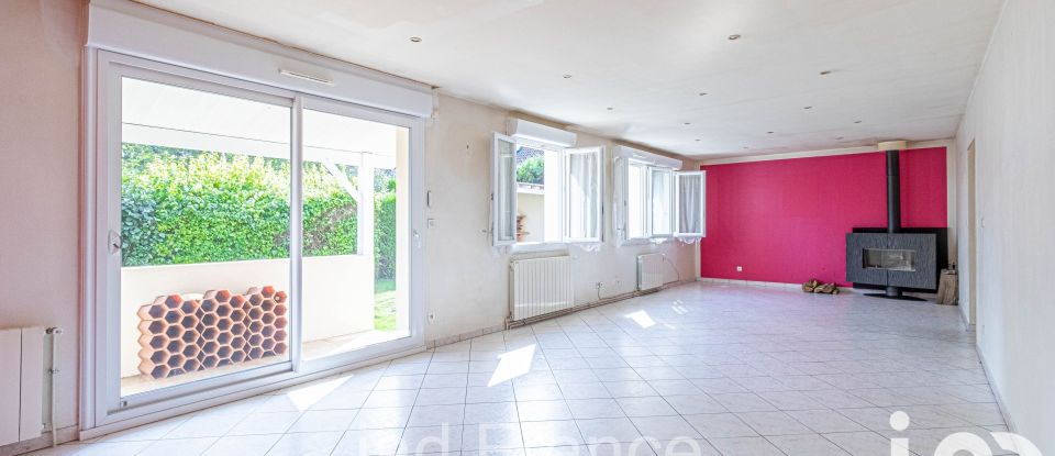 Maison 6 pièces de 144 m² à Épône (78680)